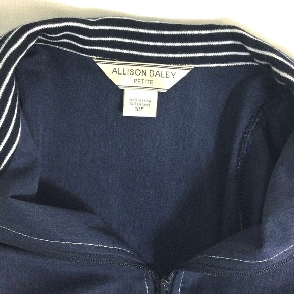 Allison Daley, Zipper Front, 3/4 Sleeves, Light Jacket. - Picture 4 of 6